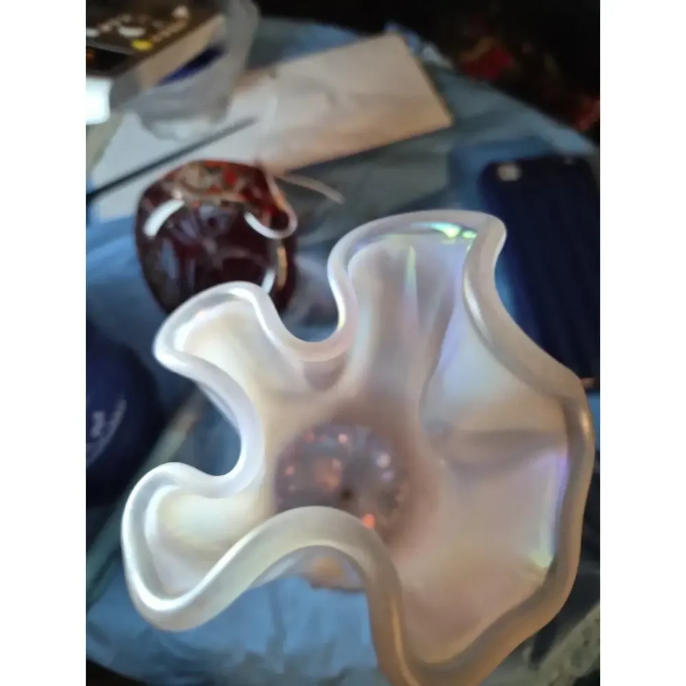 Fenton Art Glass French Pink Opalescent Handkerchief Lily of the Valley Vase